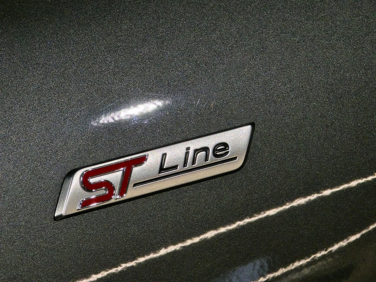 Used 2023 Ford Escape ST-Line Select w/ Tech Pack #2 video 3