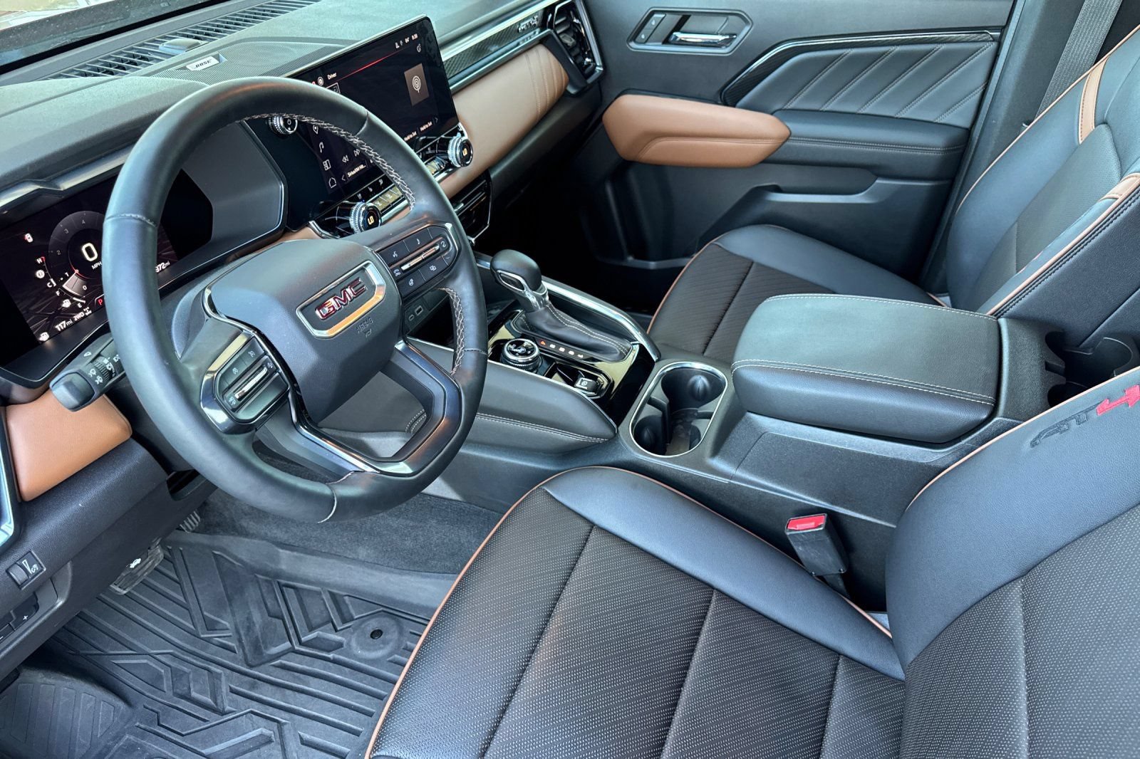 Certified 2023 GMC Canyon AT4 w/ AT4 Premium Package AWD/4WD image 10