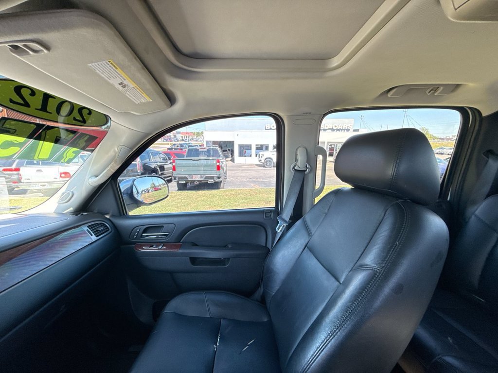Used 2012 Chevrolet Avalanche LTZ AWD/4WD image 22