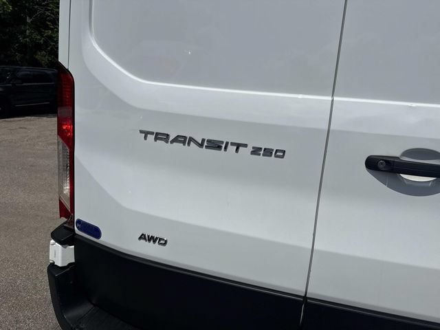 Used 2023 Ford Transit 250 Medium Roof AWD image 5