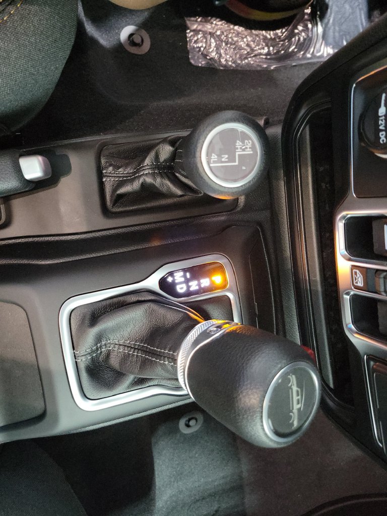 New 2026 Jeep Gladiator Sport AWD/4WD image 14