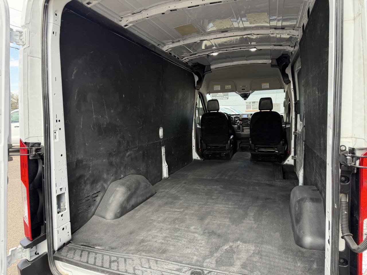 Used 2023 Ford Transit 250 Medium Roof AWD w/ Load Area Protection Package image 26