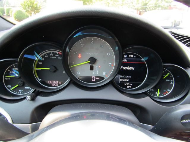 Used 2017 Porsche Cayenne S Platinum image 17