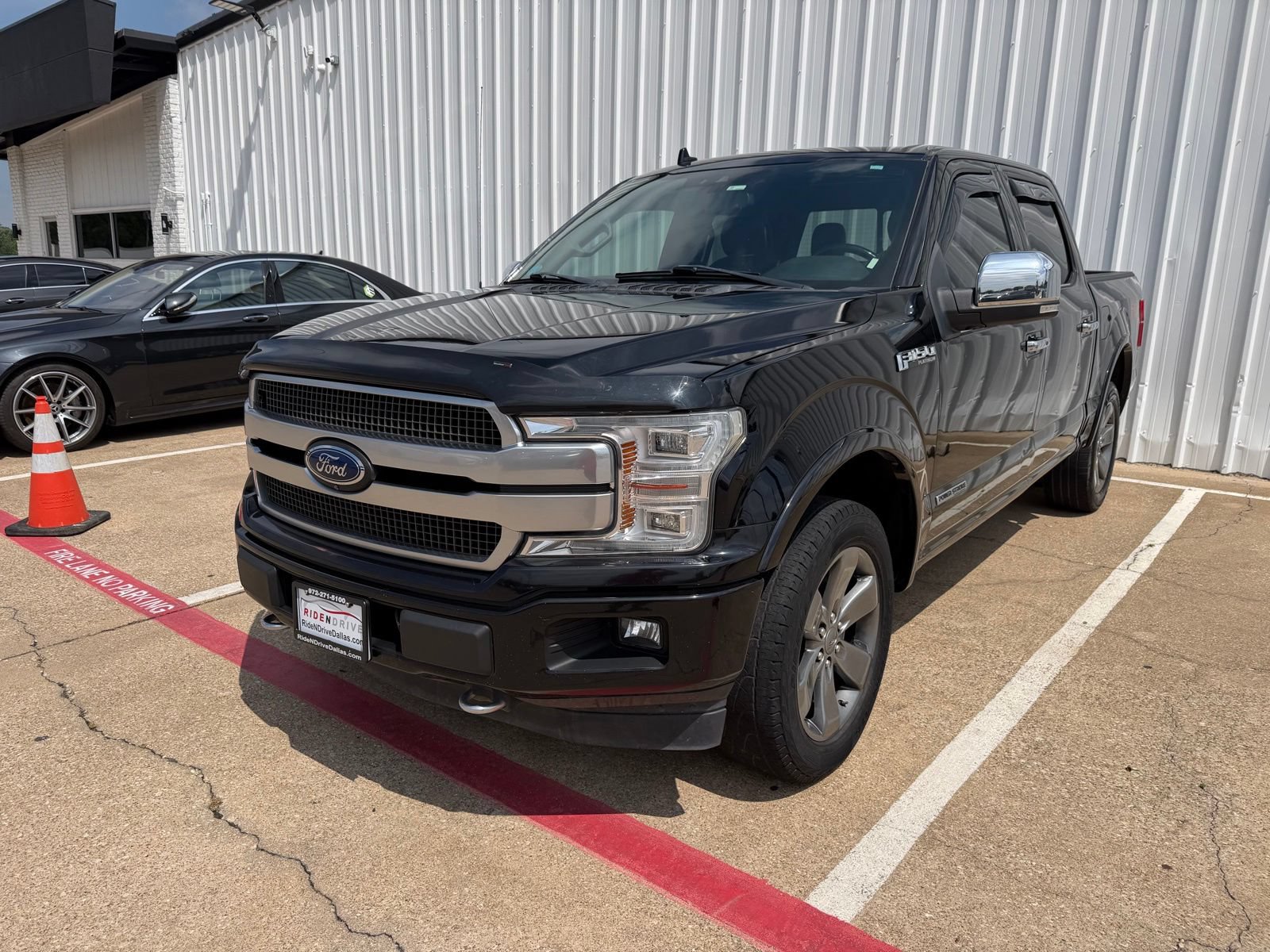 Used 2019 Ford F150 Platinum w/ Equipment Group 701A Luxury AWD/4WD image 1
