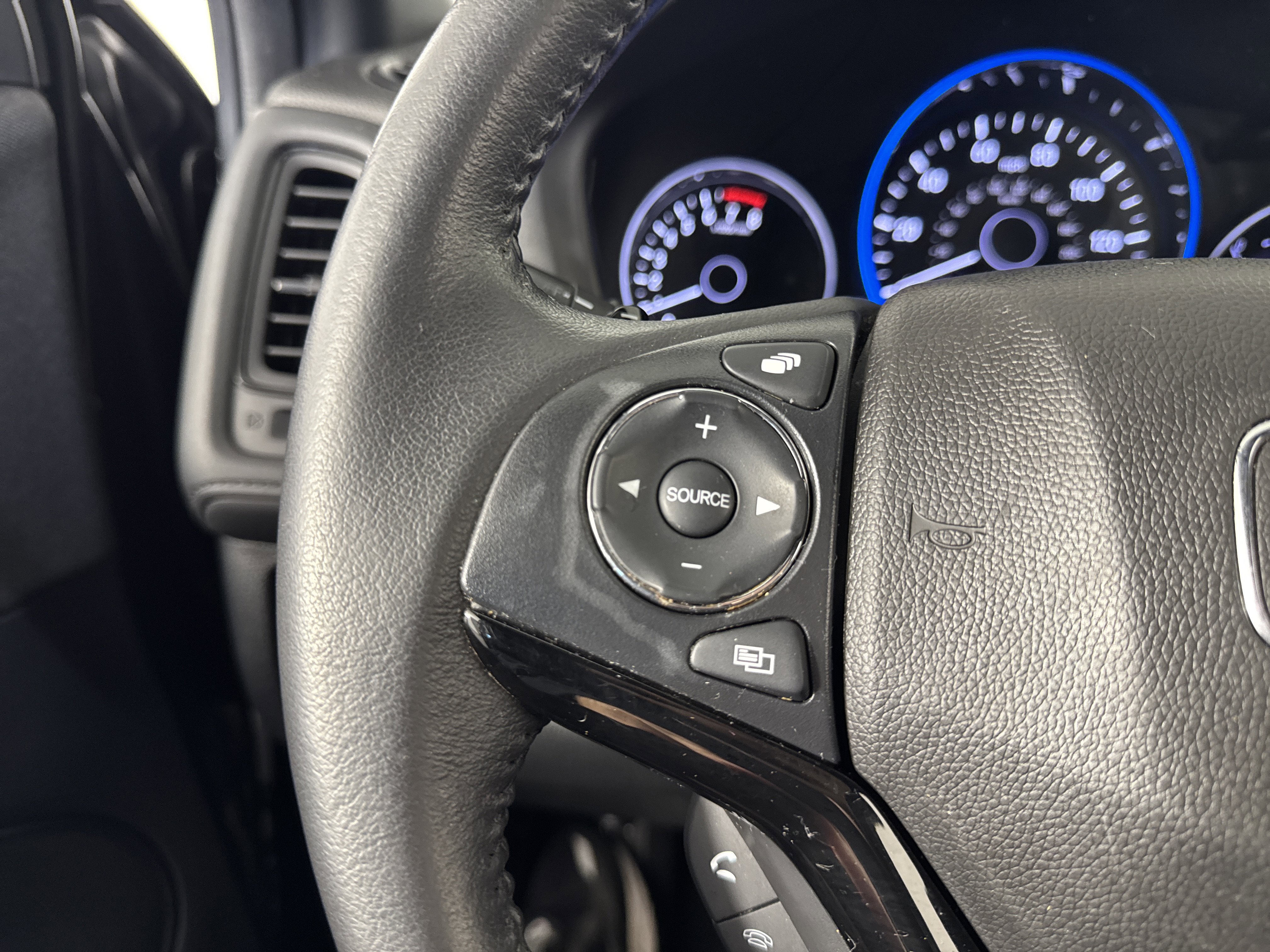 Used 2020 Honda HR-V Sport image 21