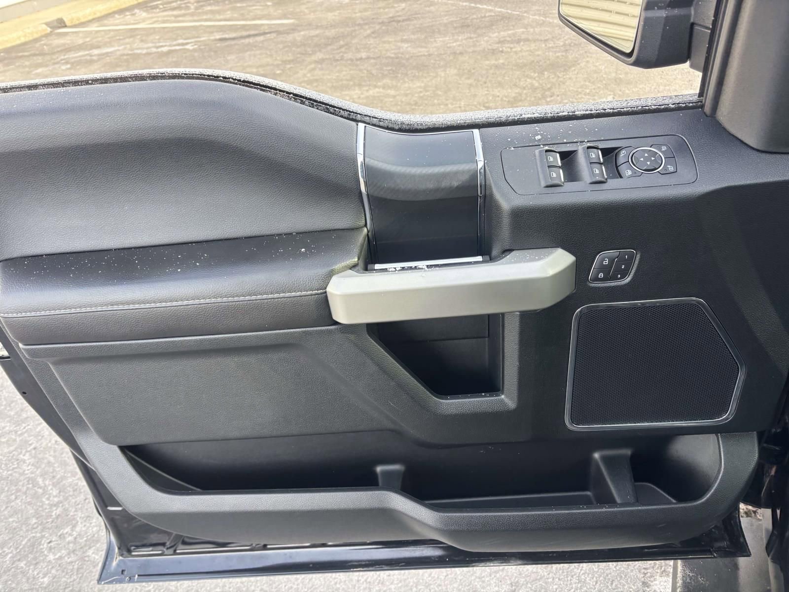 Used 2018 Ford F150 Lariat w/ Equipment Group 502A Luxury image 13