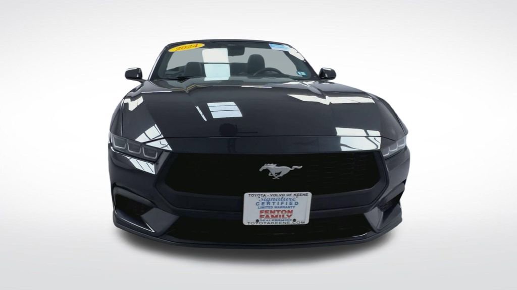 Used 2024 Ford Mustang Convertible image 17