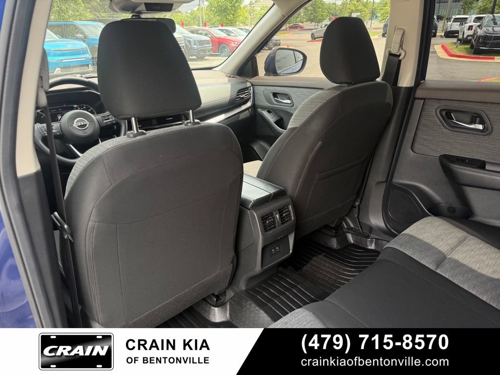 Used 2023 Nissan Rogue SV AWD/4WD image 26