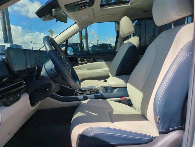 Used 2025 Kia Carnival SX Prestige image 30