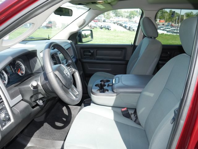 Used 2017 RAM 1500 Express AWD/4WD image 2