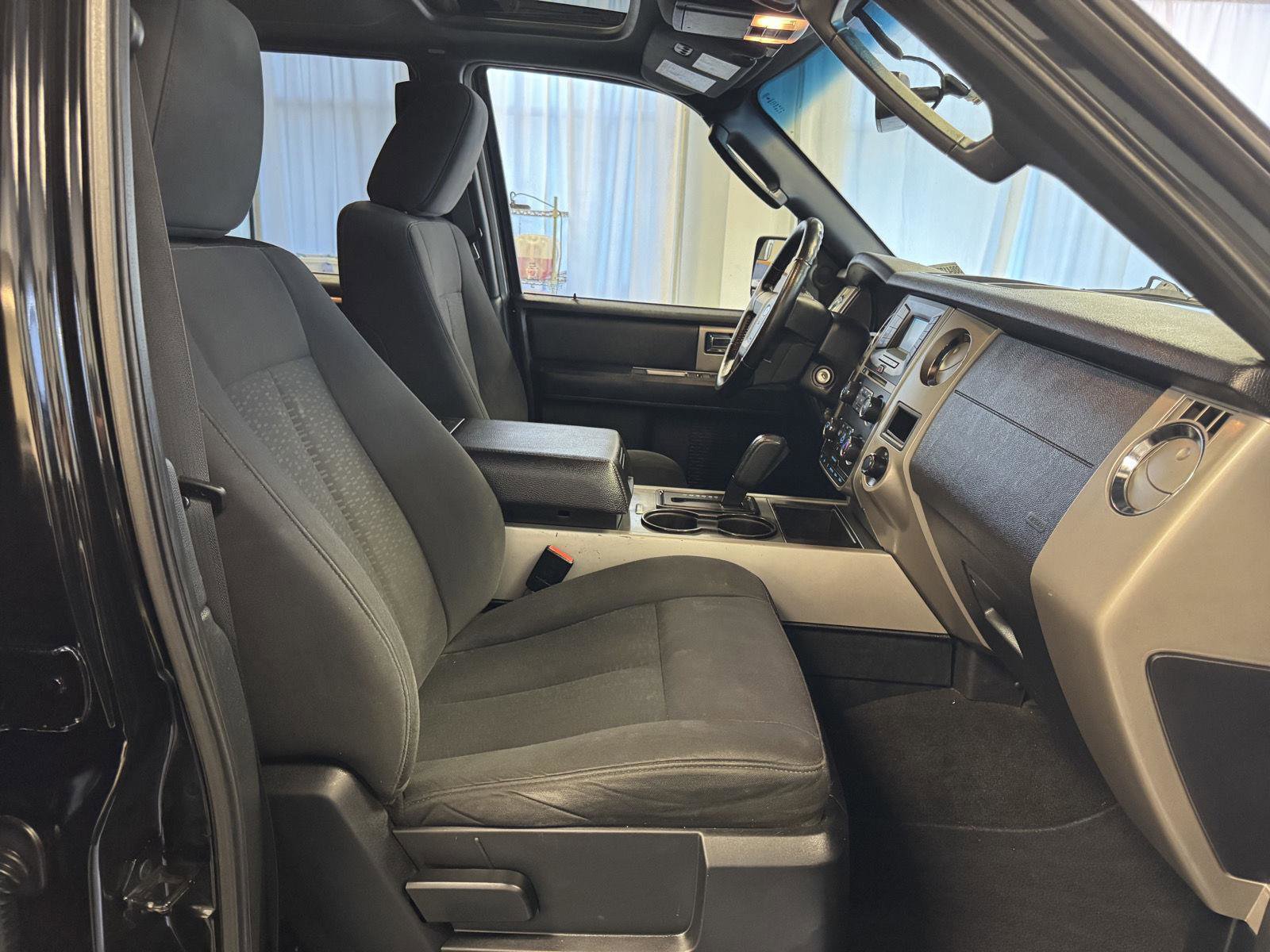 Used 2017 Ford Expedition EL XLT image 25