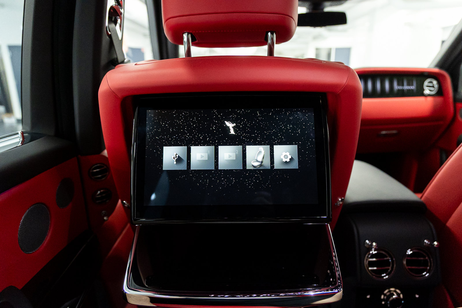 New 2026 Rolls-Royce Cullinan AWD/4WD image 52