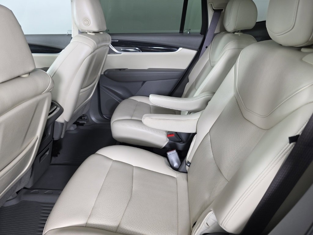 Used 2022 Cadillac XT6 Premium Luxury image 29