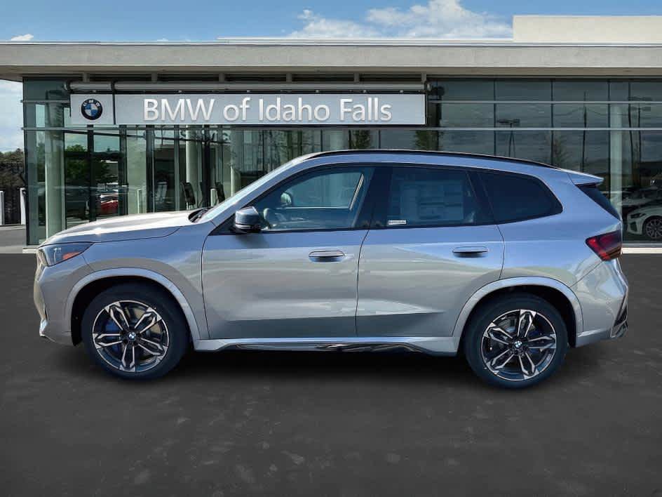 New 2025 BMW X1 M35i w/ Premium Package AWD/4WD image 4