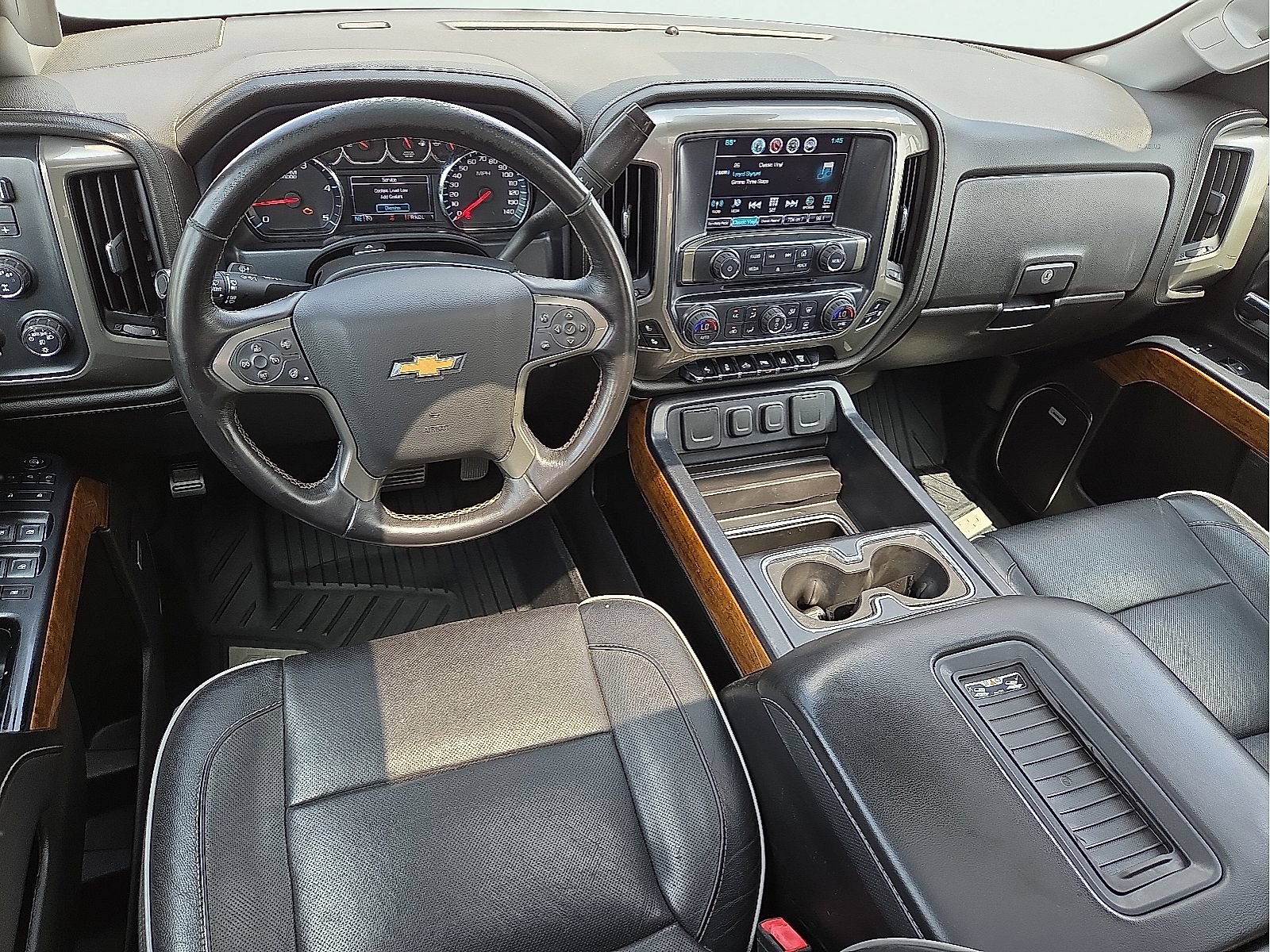 Used 2018 Chevrolet Silverado 2500 High Country w/ Duramax Plus Package AWD/4WD image 11