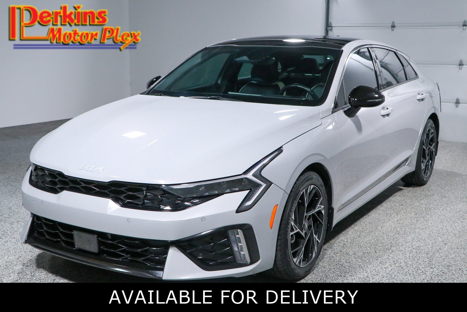 Used 2025 Kia K5 GT-Line w/ GT-Line Premium Package FWD image 1