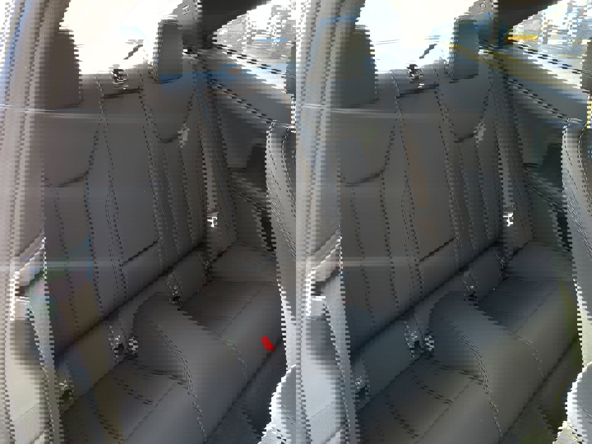 Used 2021 BMW 430i Coupe w/ M Sport Package image 17