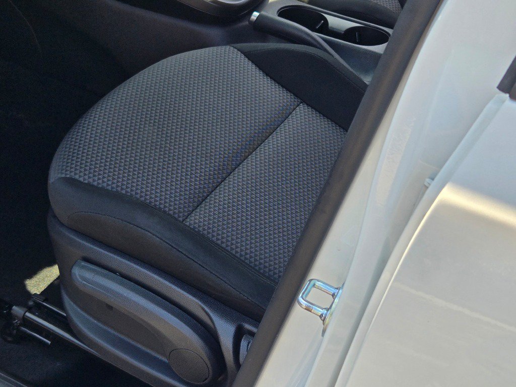 Used 2025 Kia Soul LX w/ LX Technology Package FWD image 21