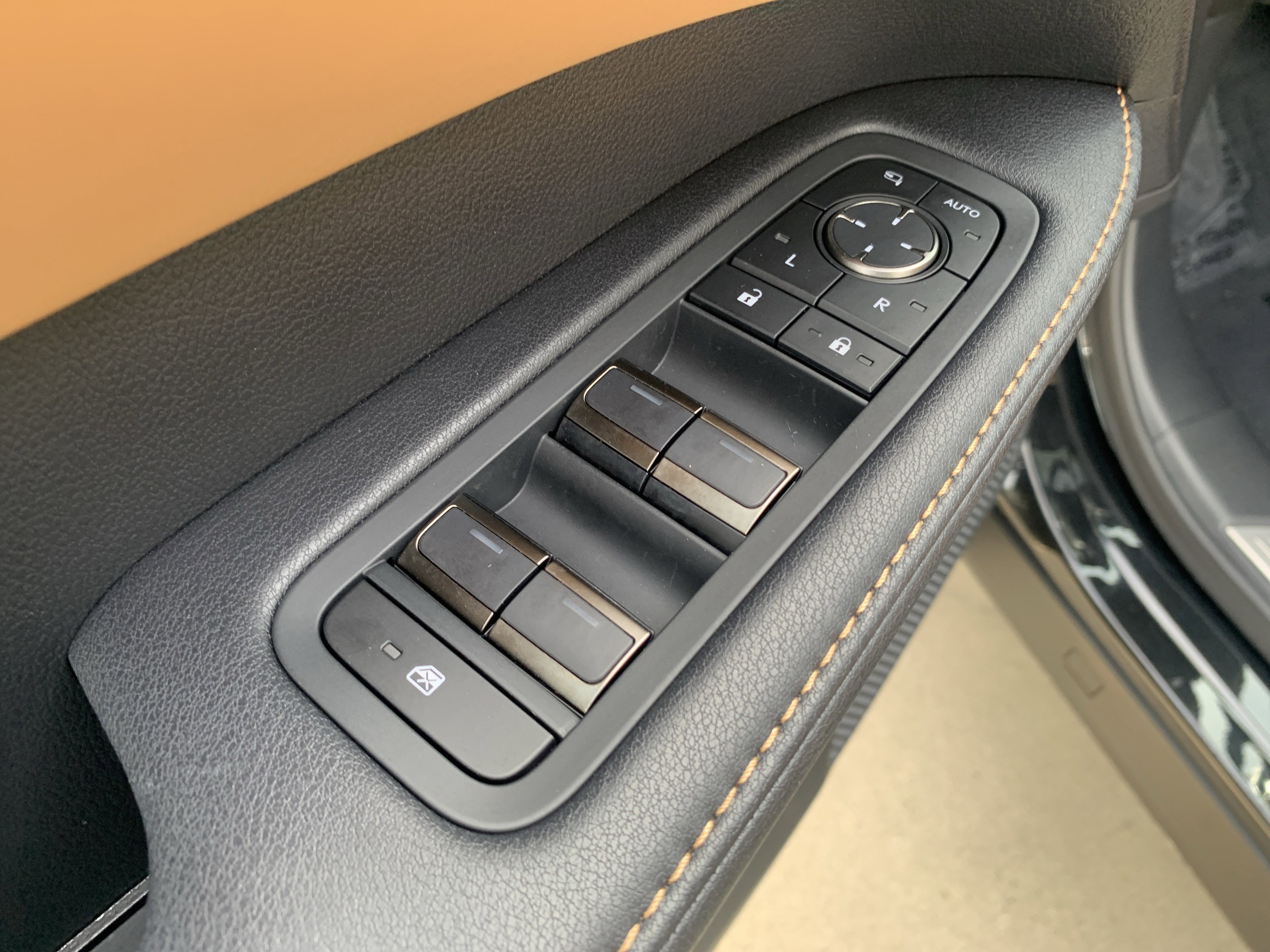 Certified 2025 Lexus RX 350 Premium w/ Accessory Package (Z1) image 15