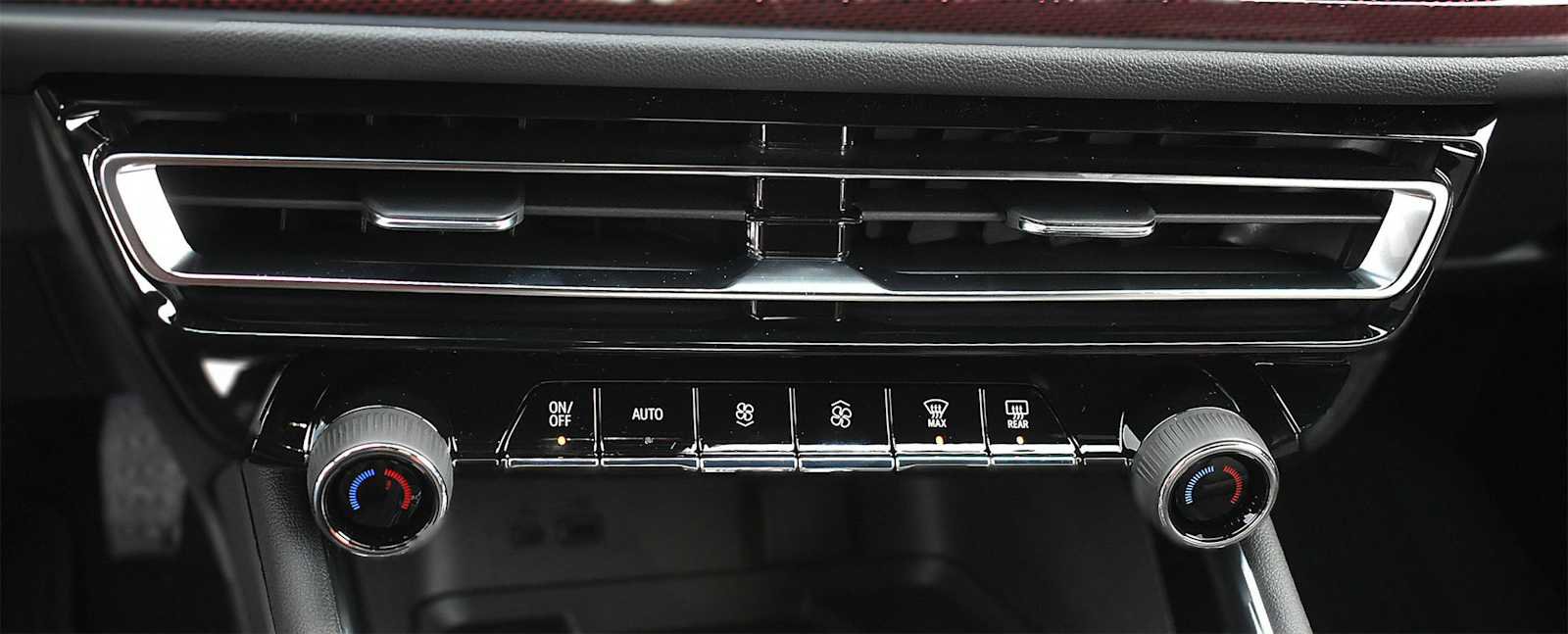 New 2026 Chevrolet Traverse RS image 23