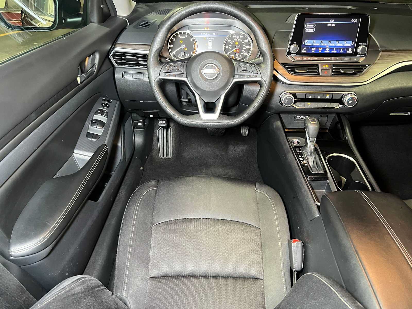 Used 2024 Nissan Altima 2.5 SV FWD image 39