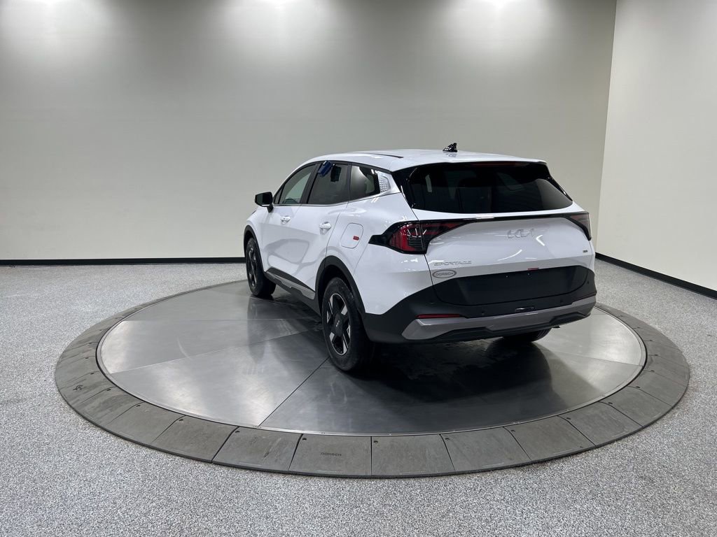 New 2026 Kia Sportage LX image 8