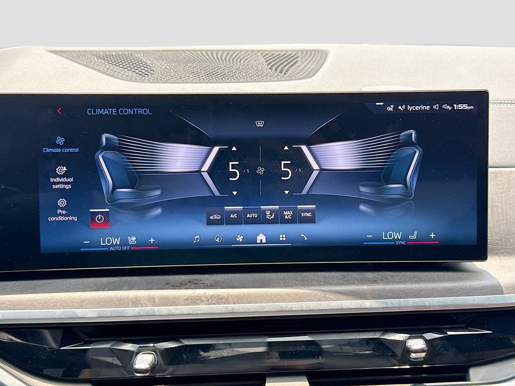 Used 2025 BMW X7 M60i AWD/4WD image 22