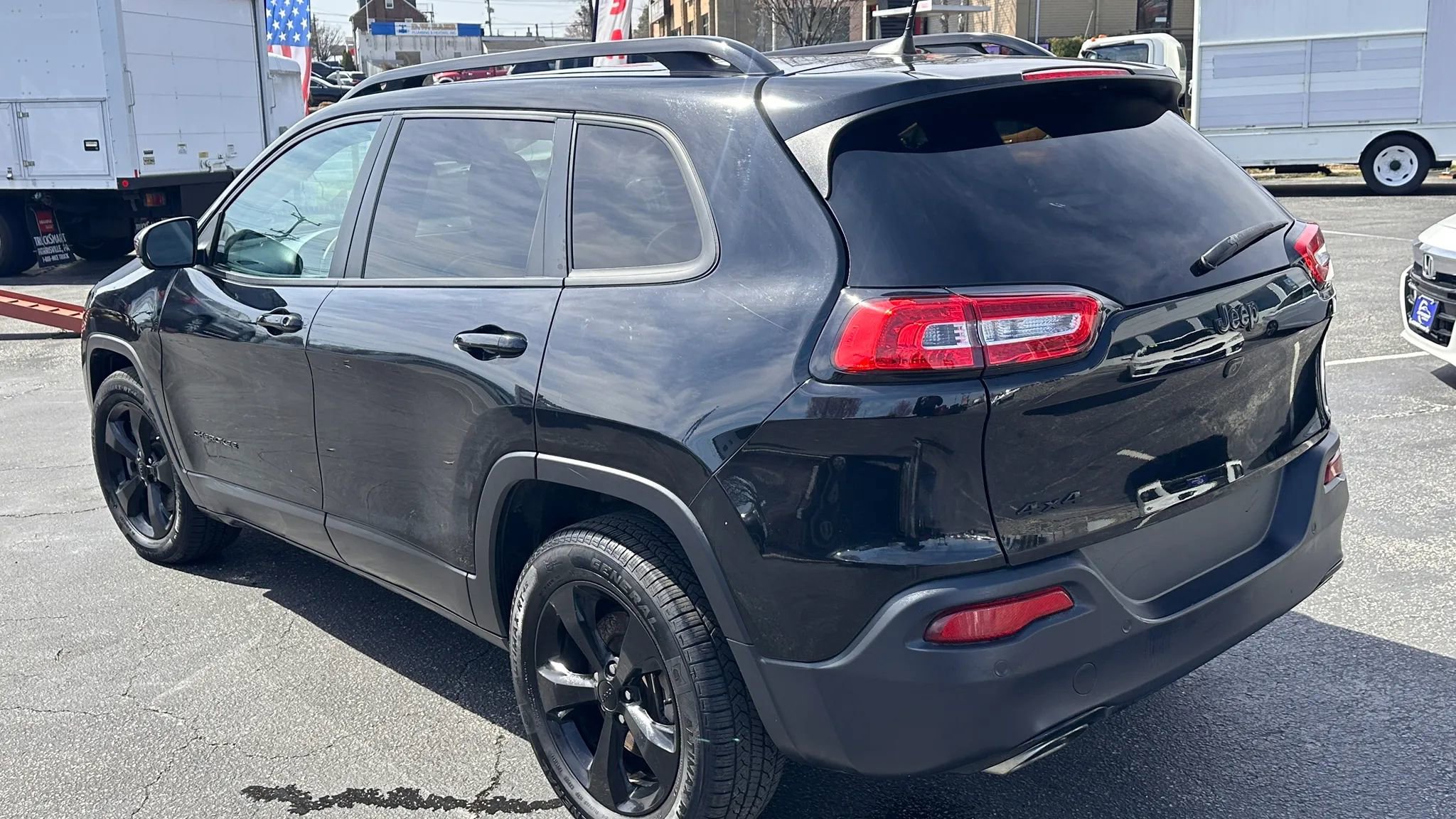 Used 2018 Jeep Cherokee Limited w/ High Altitude Package image 7