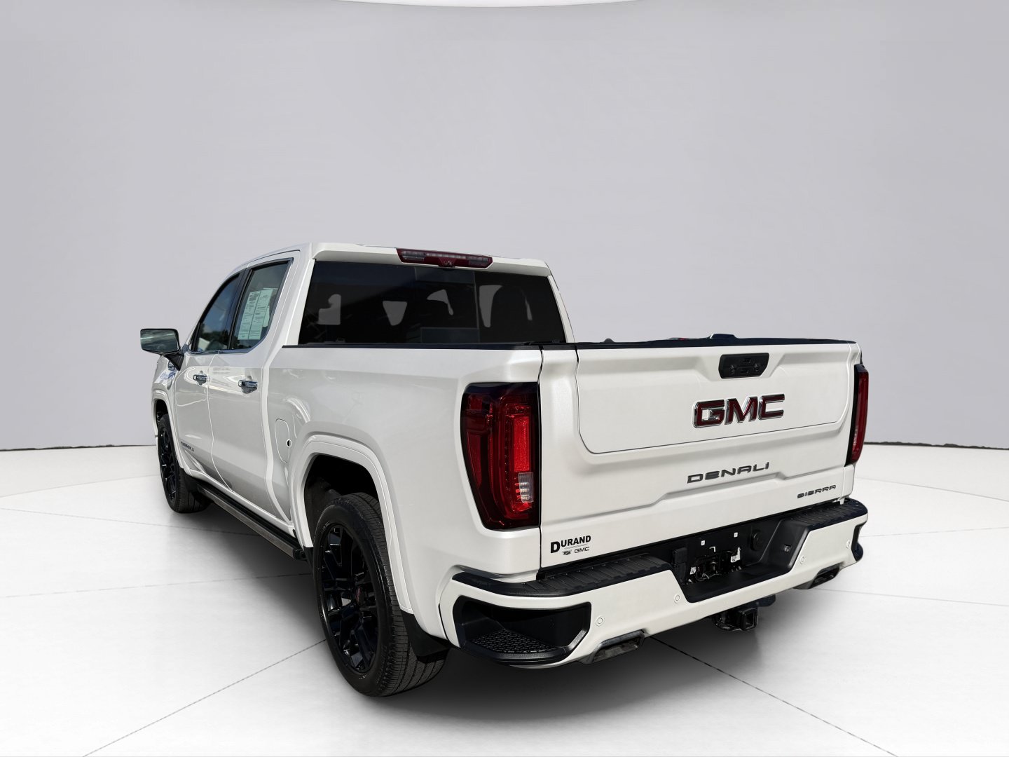 Used 2023 GMC Sierra 1500 Denali w/ Denali Reserve Package AWD/4WD image 8
