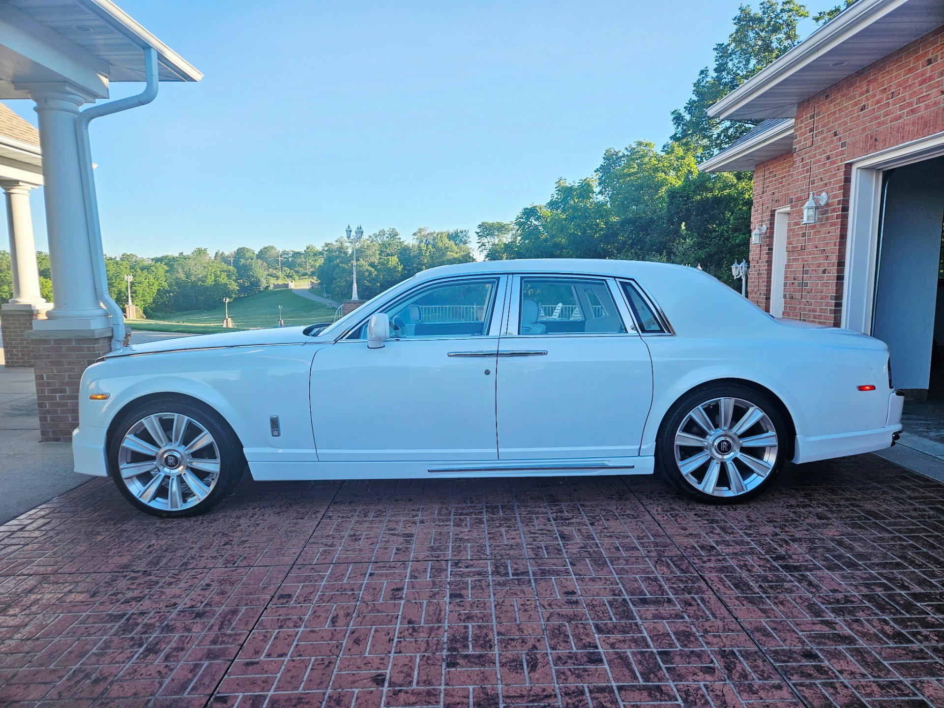 Used 2007 Rolls-Royce Phantom Sedan RWD image 6