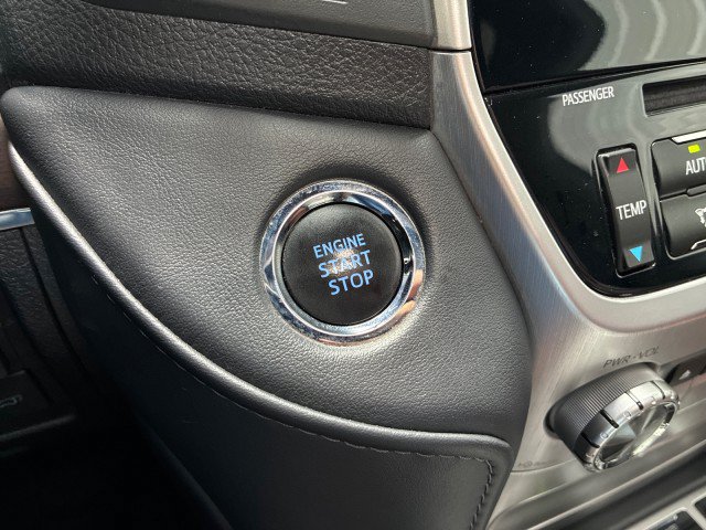 Used 2020 Toyota Land Cruiser AWD/4WD image 28