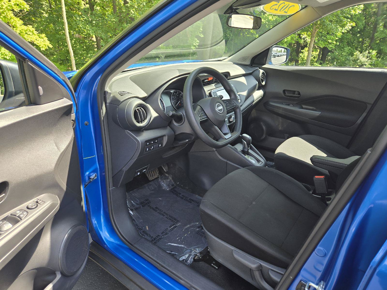 Used 2025 Nissan Kicks Play S FWD image 11