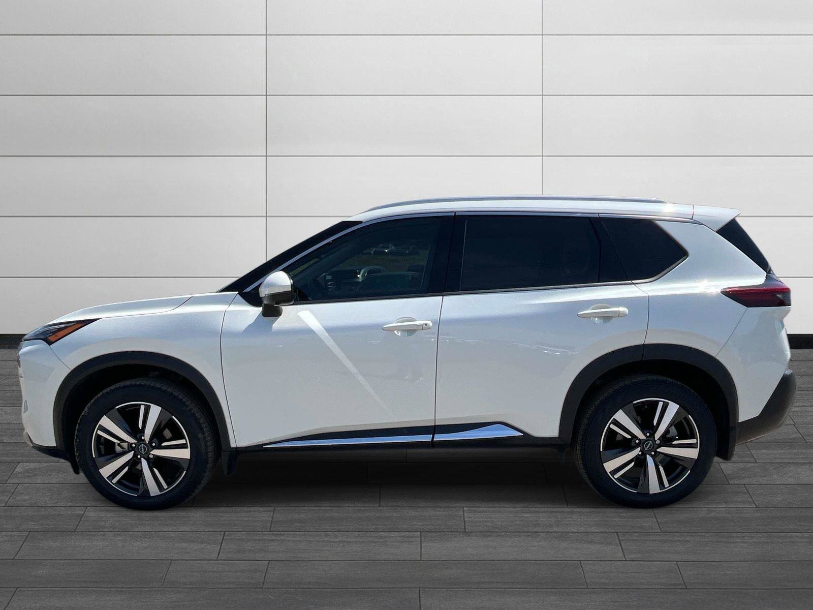 Used 2023 Nissan Rogue SL AWD/4WD image 6