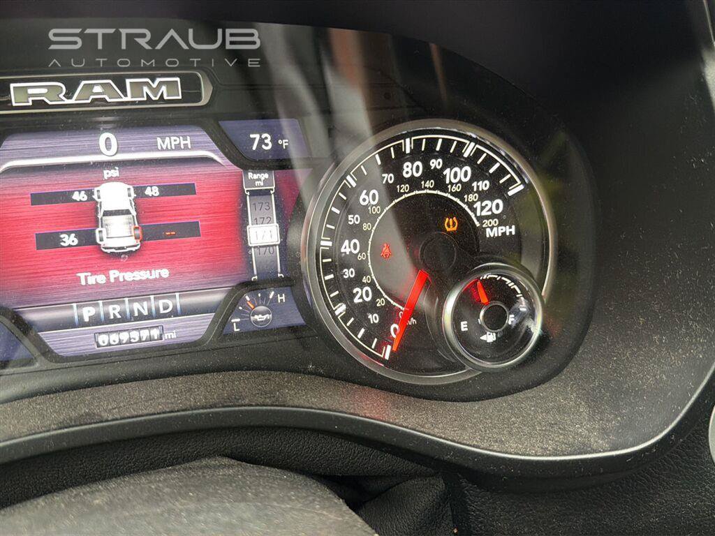 Used 2019 RAM 1500 Laramie AWD/4WD image 17