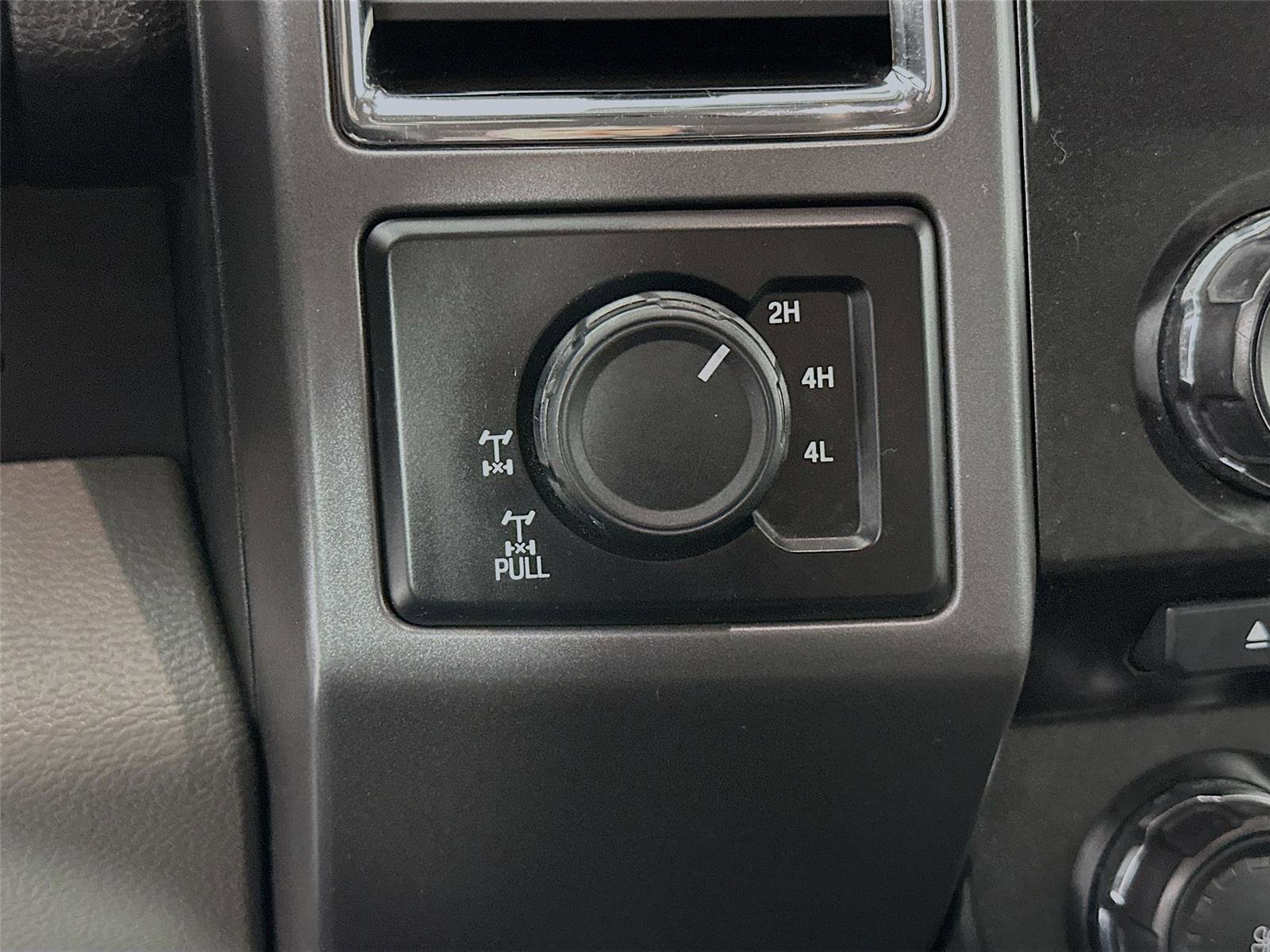 Used 2015 Ford F150 XLT w/ XTR Package image 31