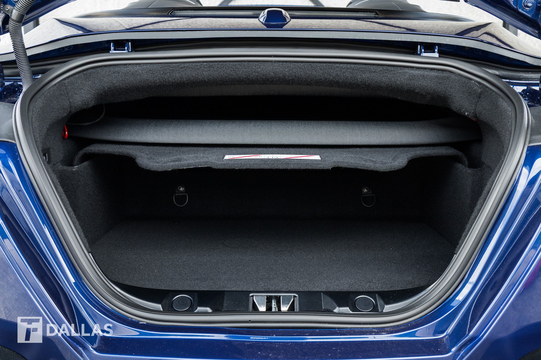 Used 2025 Ferrari Roma Spider RWD image 32