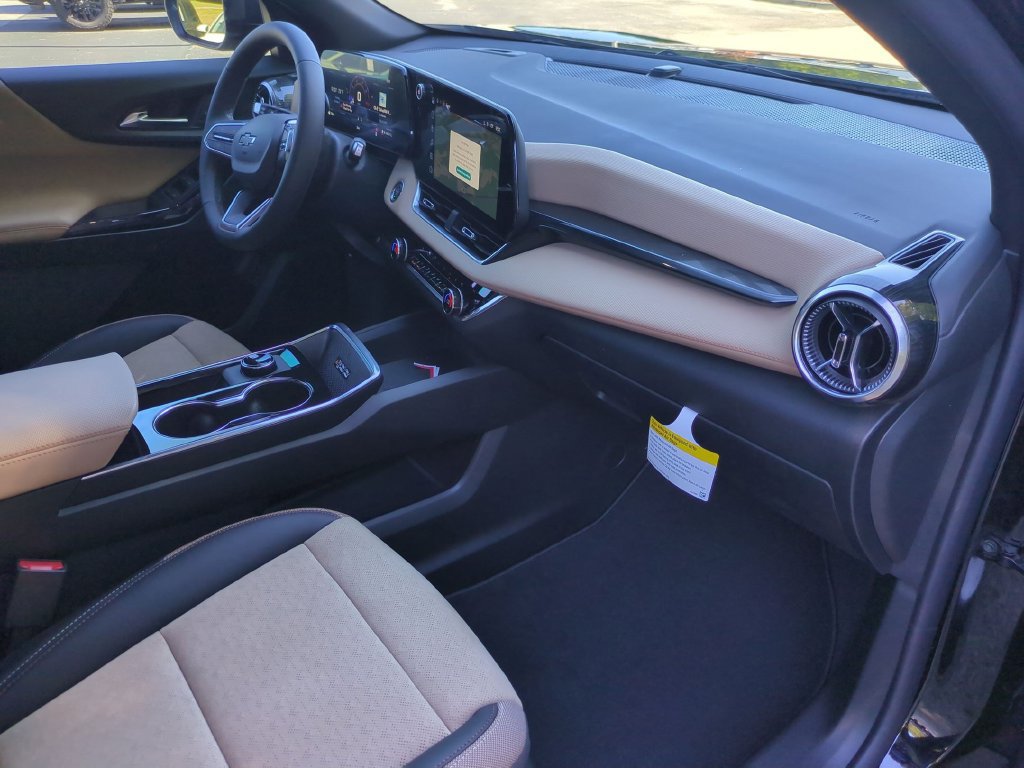 New 2027 Chevrolet Equinox ACTIV w/ Convenience Package III FWD image 36