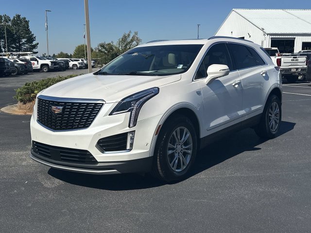 Used 2022 Cadillac XT5 Premium Luxury w/ Technology Package FWD image 4