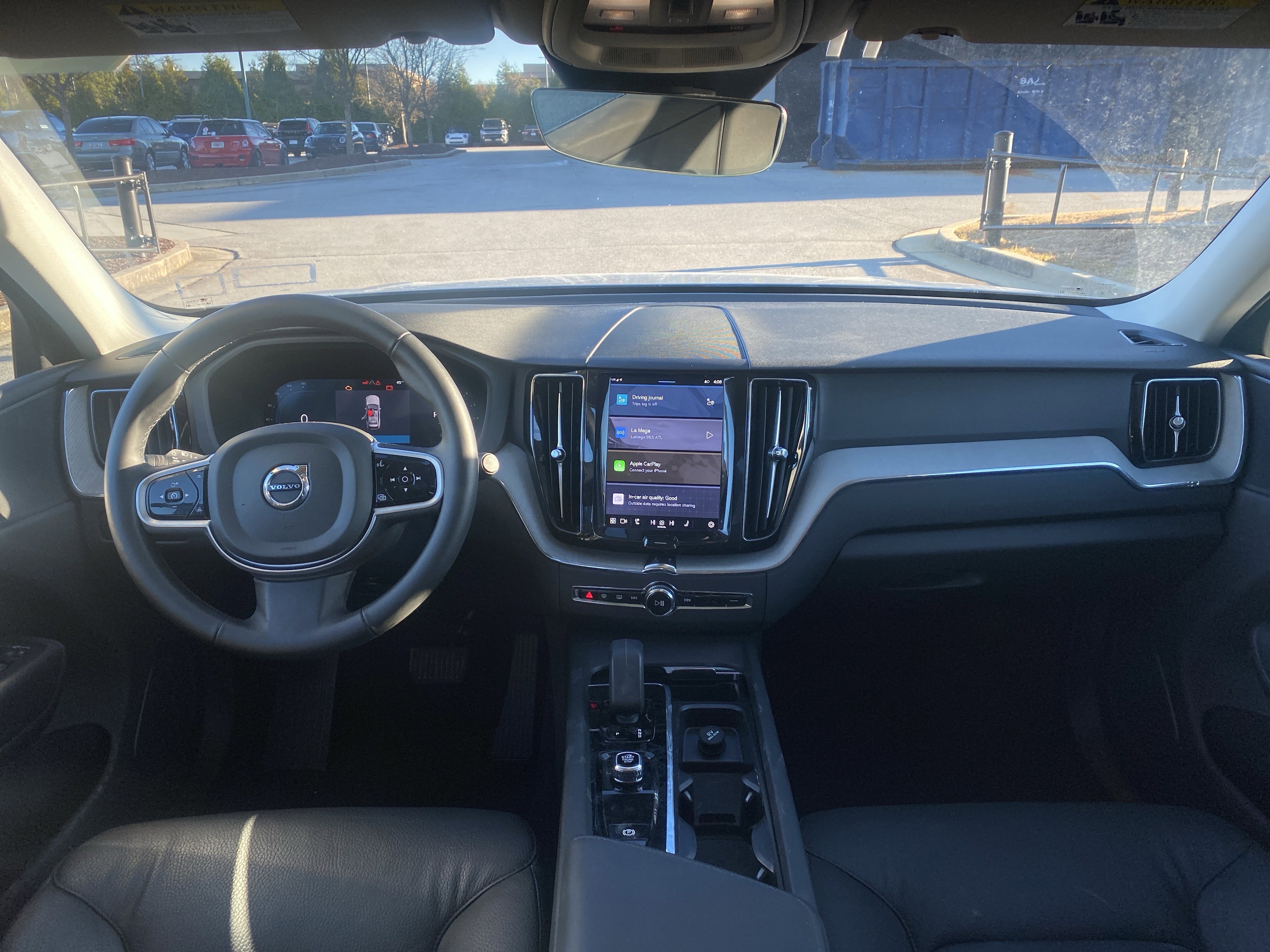 Used 2025 Volvo XC60 B5 Plus image 18