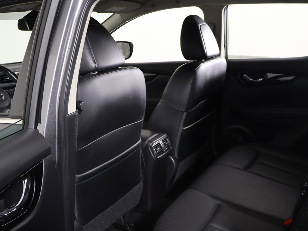 Used 2022 Nissan Rogue Sport SL image 27