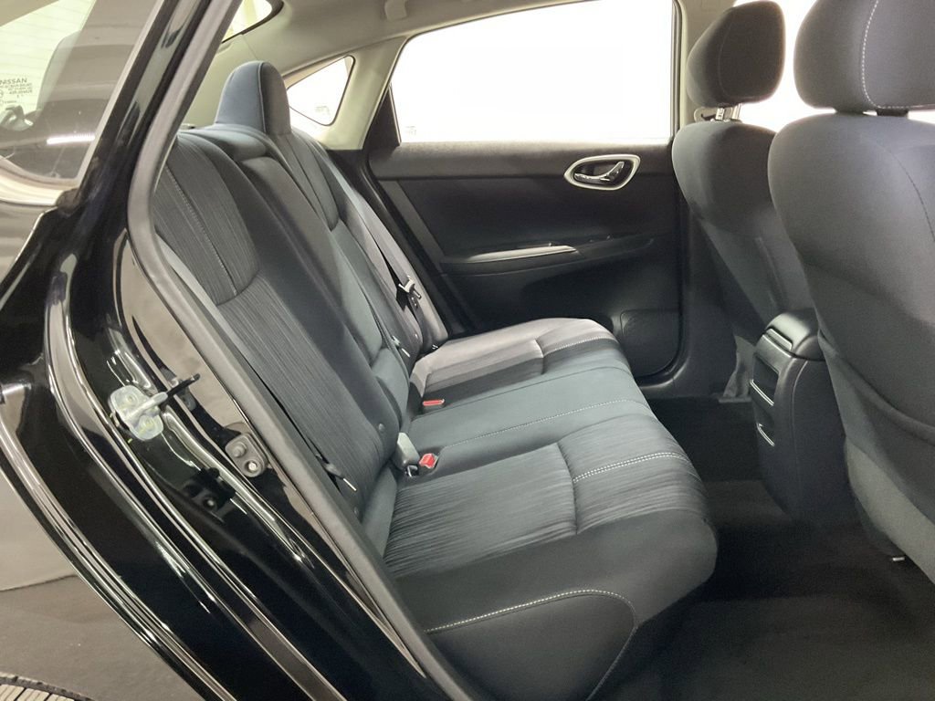 Used 2017 Nissan Sentra SV w/ Driver's Assist Package image 25