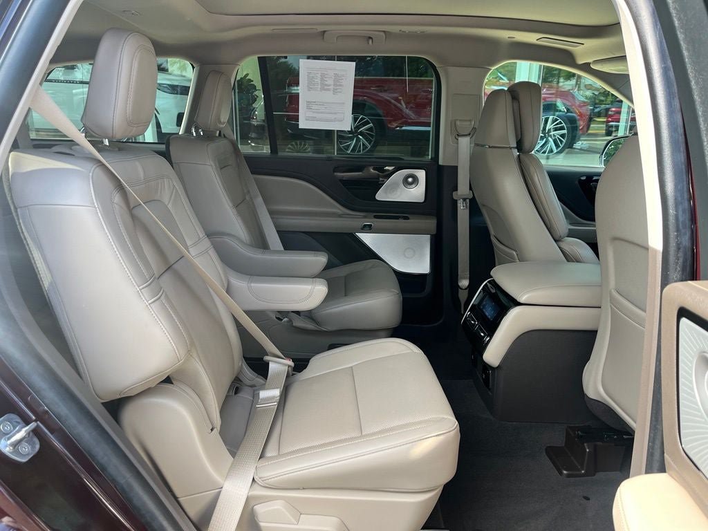 Certified 2023 Lincoln Aviator Reserve w/ Equipment Group 201A AWD/4WD image 20