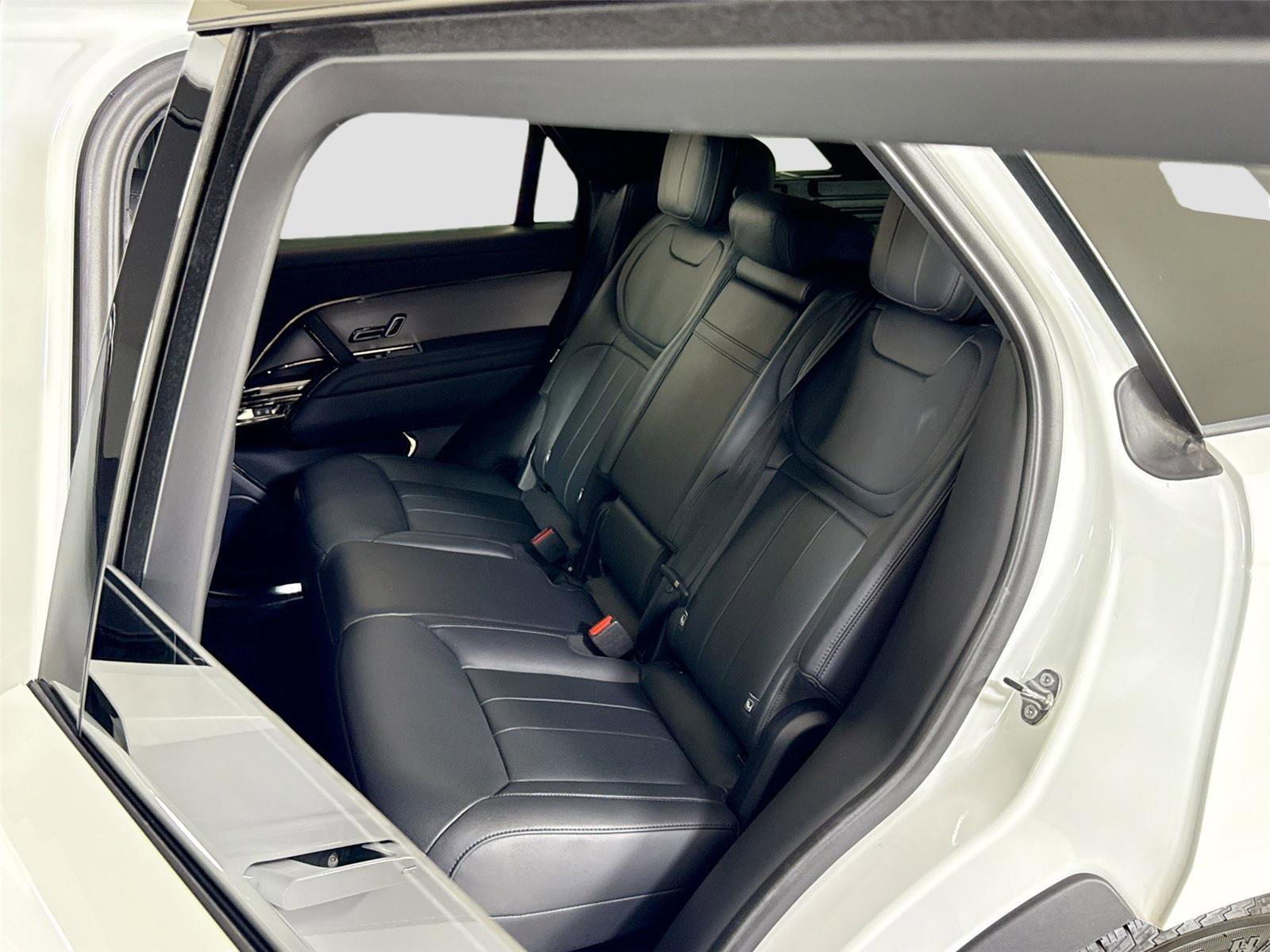 Used 2024 Land Rover Range Rover Sport Dynamic SE image 24