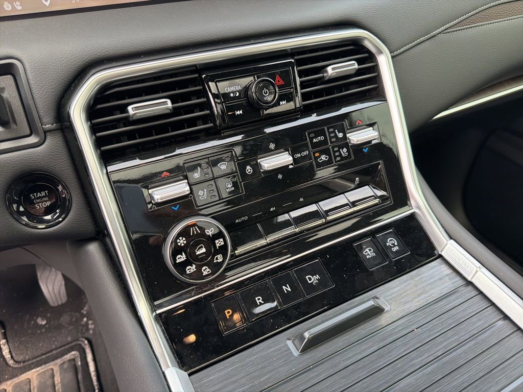 Used 2025 Nissan Armada Platinum Reserve image 24