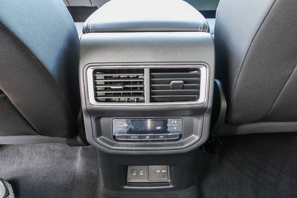 New 2026 Volkswagen Atlas SE image 27