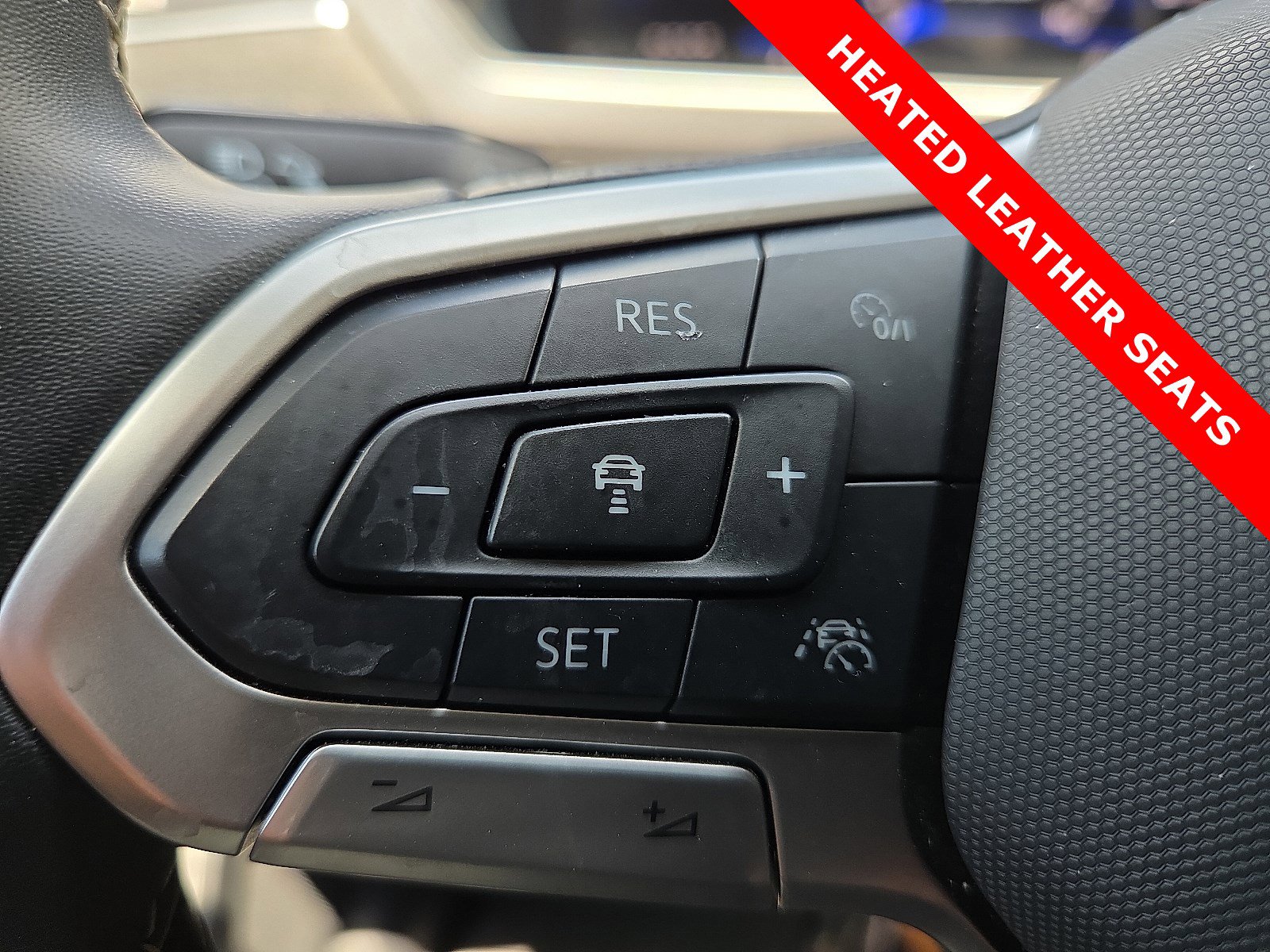 Used 2024 Volkswagen Tiguan Wolfsburg Edition image 19