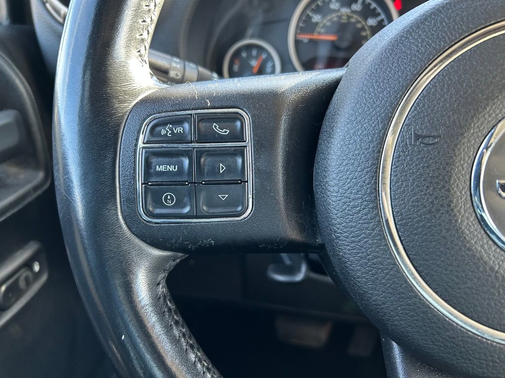 Used 2016 Jeep Wrangler Unlimited Sahara image 17