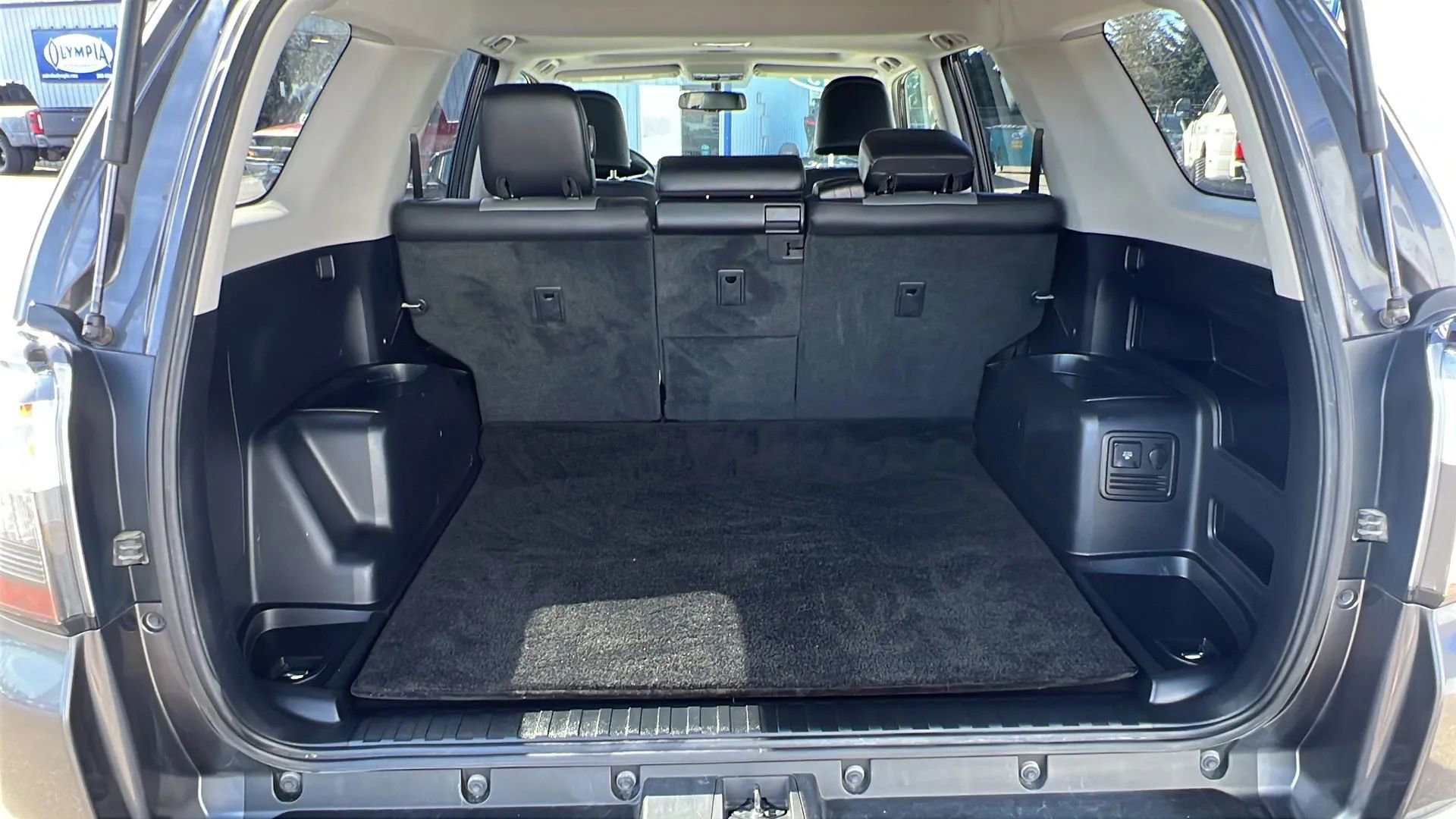 Used 2015 Toyota 4Runner SR5 Premium AWD/4WD image 10