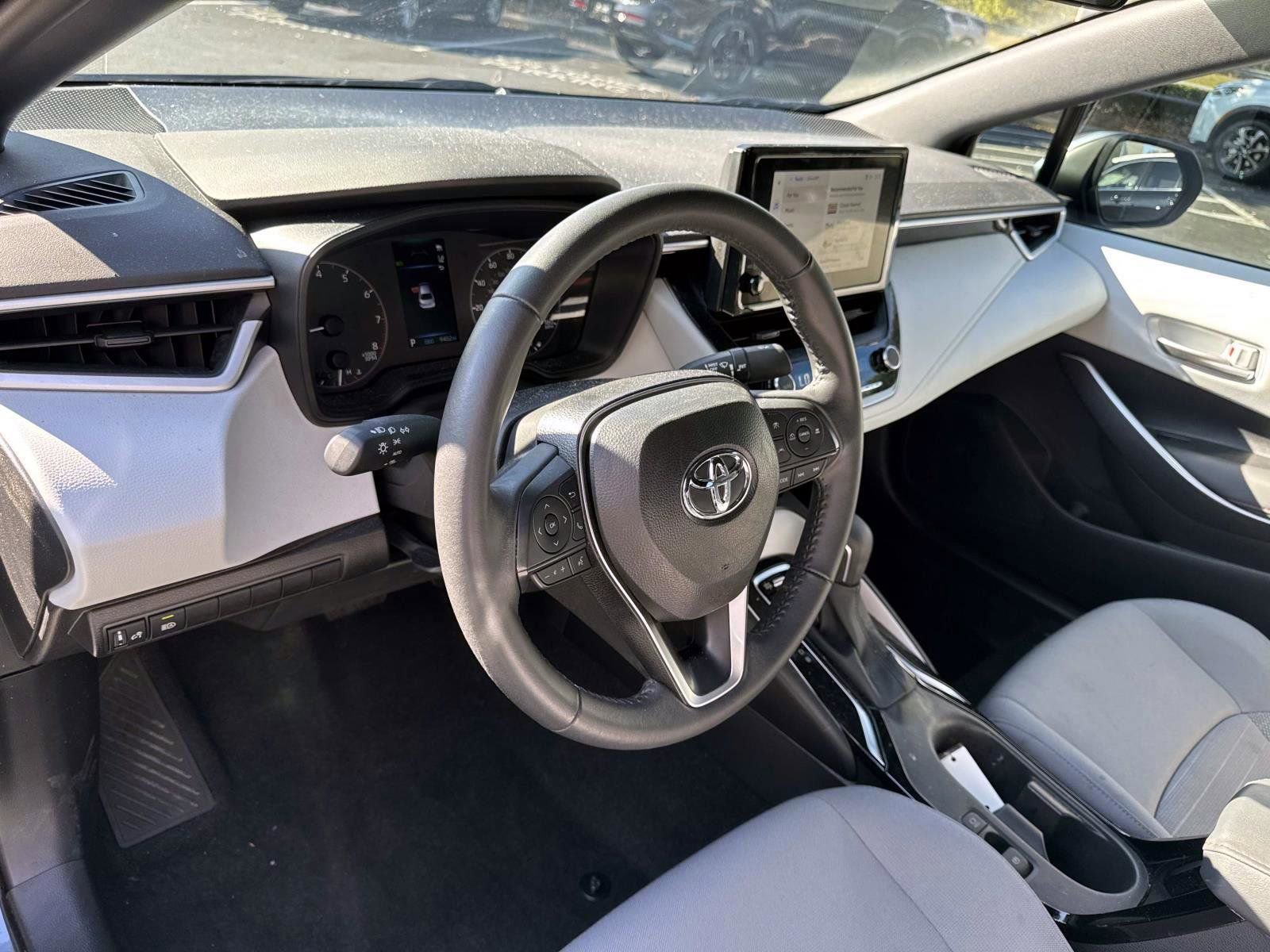 Used 2025 Toyota Corolla SE image 11