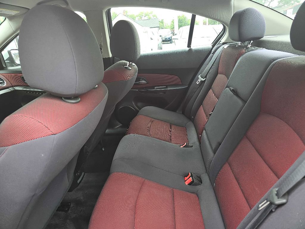 Used 2013 Chevrolet Cruze LT w/ RS Package image 40